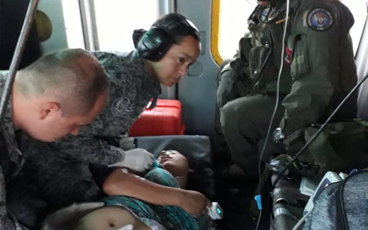 El CACOM 6 evacua mujer embarazada en grave estado de salud en el Caquetá 