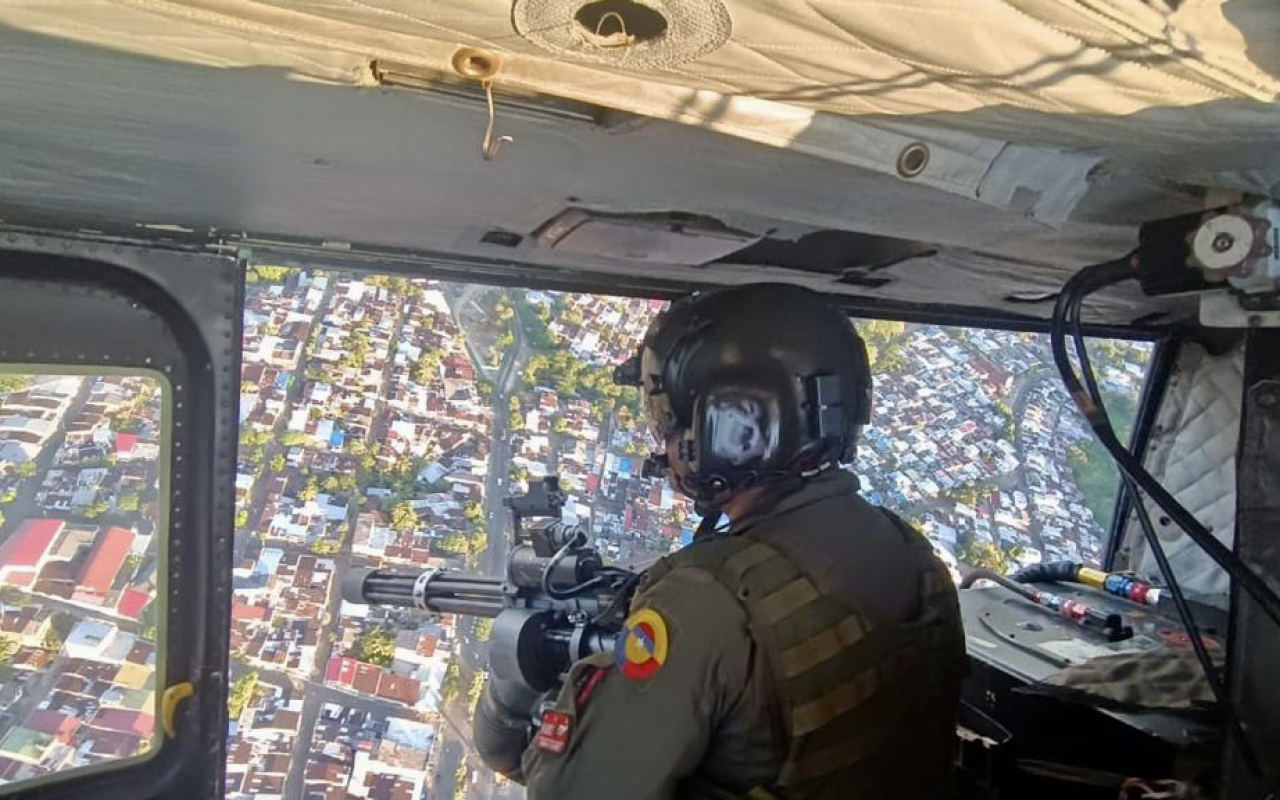 Durante este nuevo año su Fuerza Aérea seguirá sobrevolando el Sur Oriente del país 