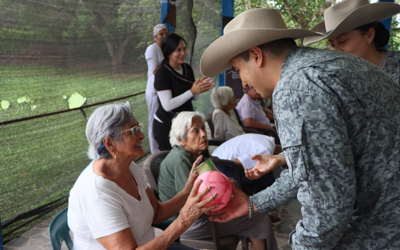 Una jornada de integración que fortalece sonrisas y bienestar en La Llanerita 