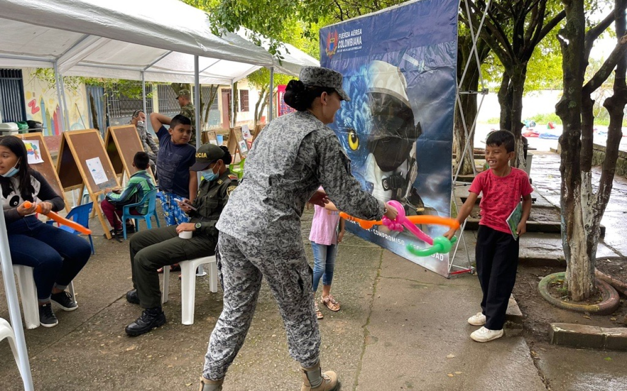Fuerza Aérea llevó Salud y bienestar a Chaparral, Tolima