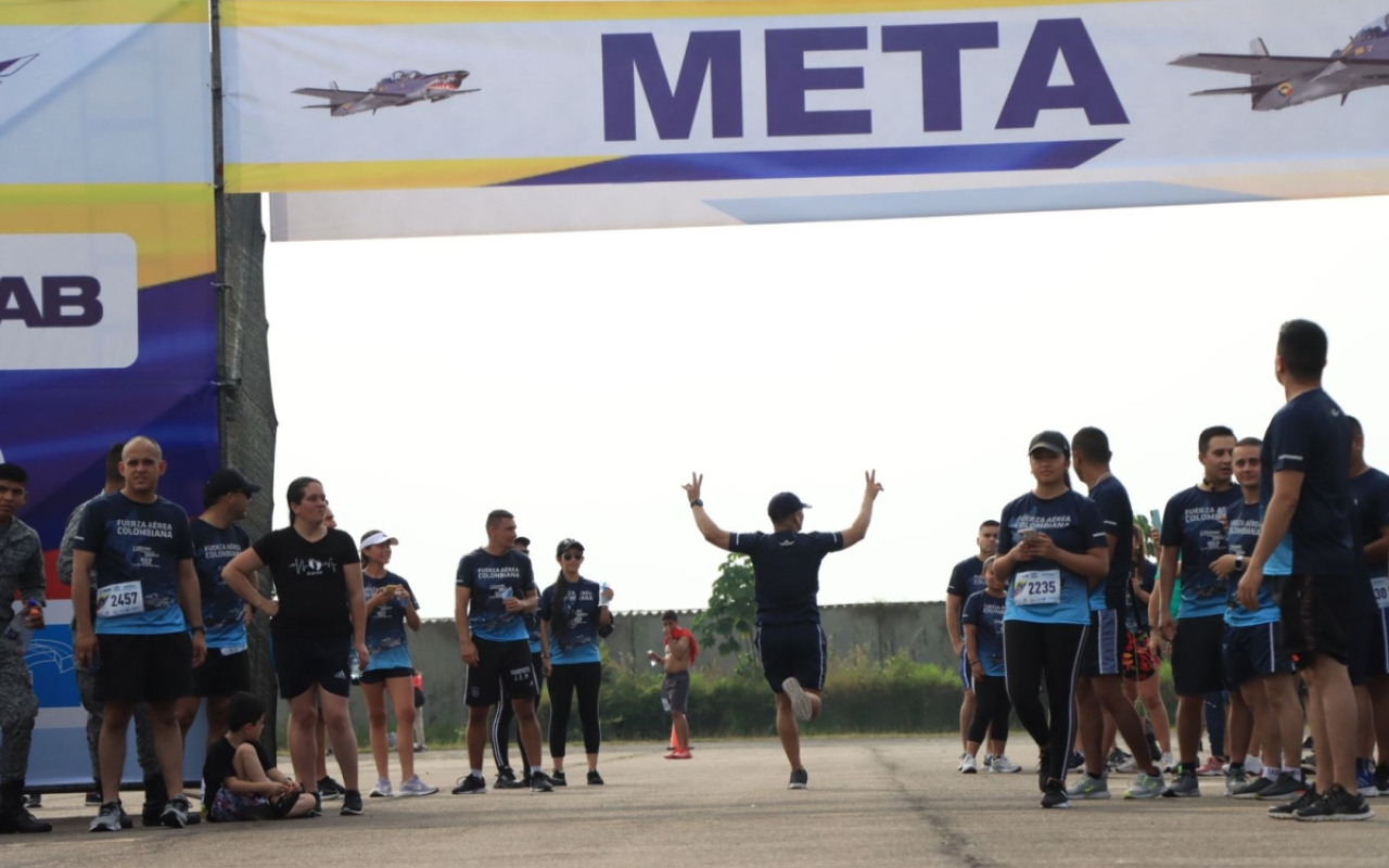 Corredores de Villavicencio se unieron a la maratón para conmemorar los 103 años de la Fuerza Aérea