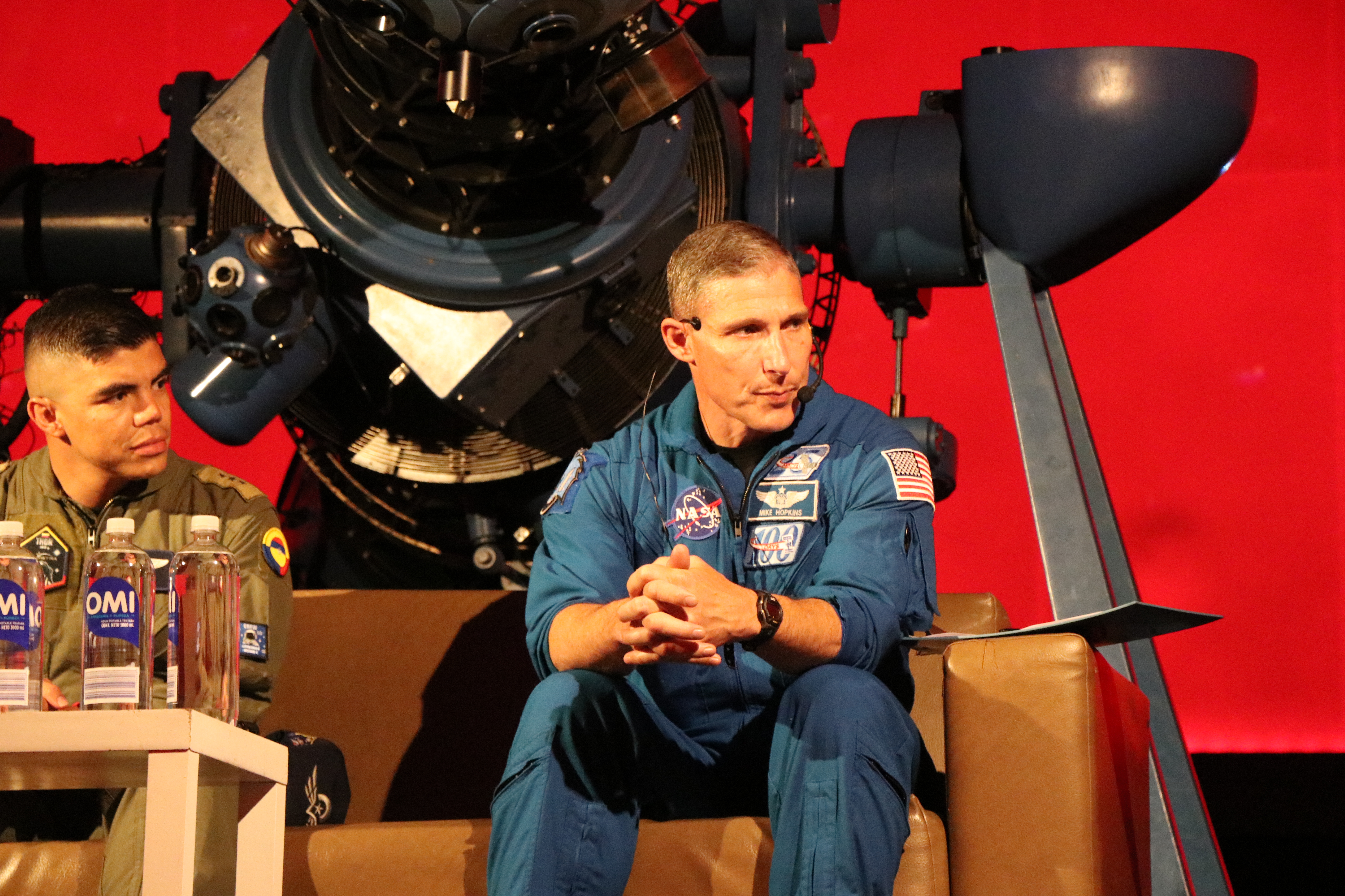 Visita Coronel Michael Scott Hopkins Astronauta de la NASA en la semana mundial del espacio 2022