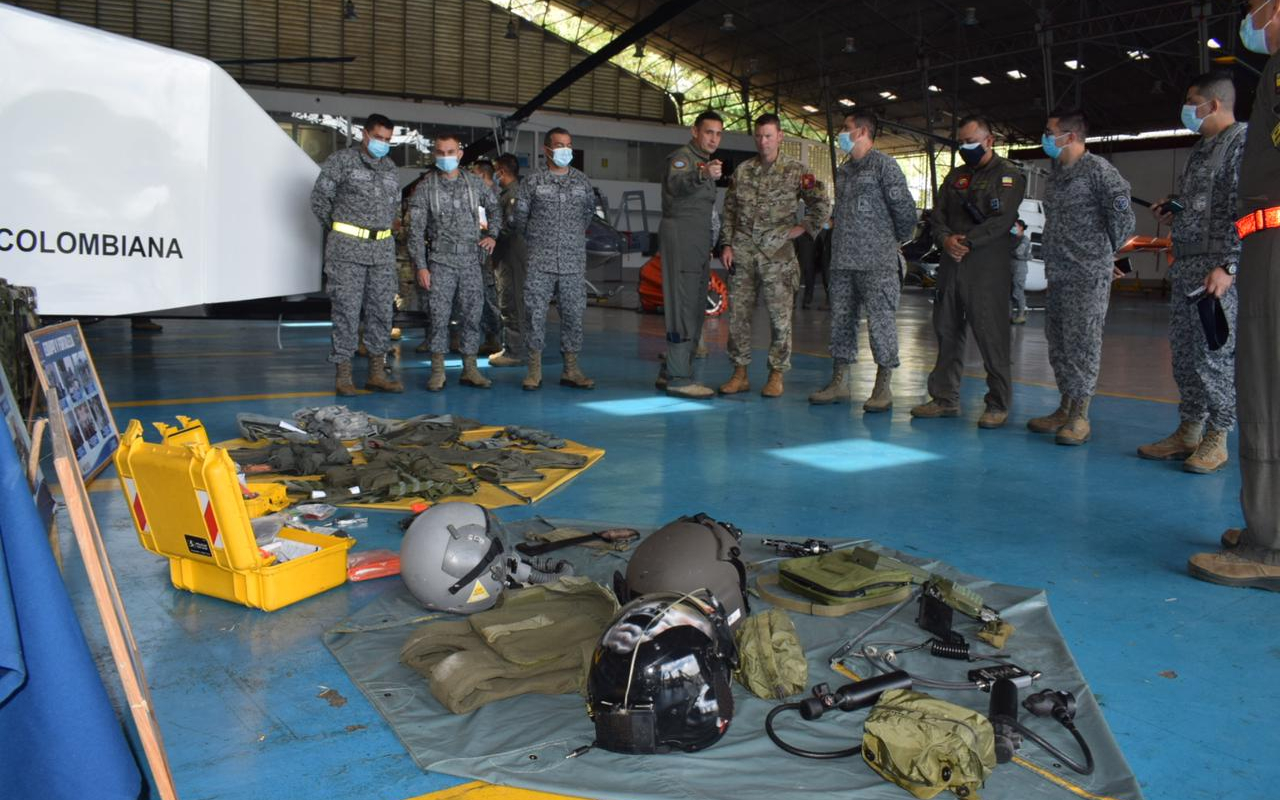 Visita geoestratégica del Chief Master Sergeant de la Fuerza Aérea Estadounidense al CACOM 4 Visita geoestratégica del Chief Master Sergeant de la Fuerza Aérea Estadounidense al CACOM 4