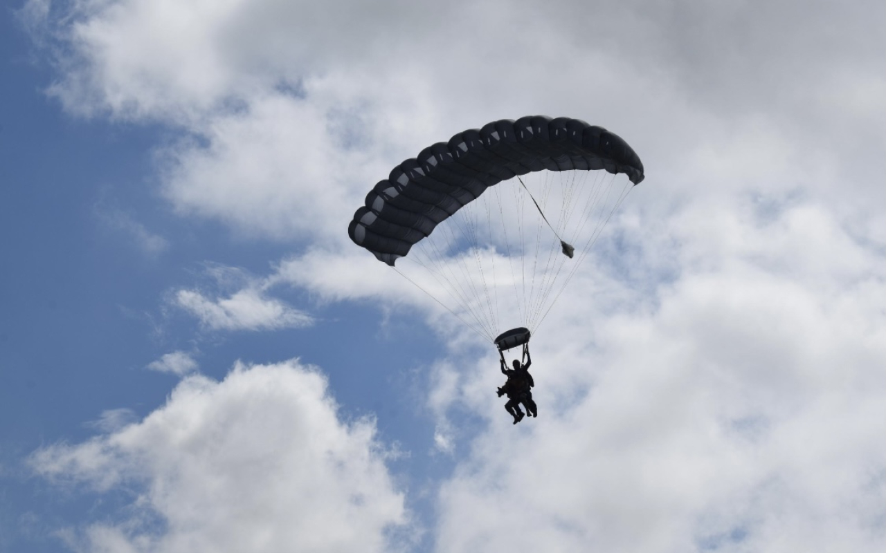 Paracaidismo militar Paracaidismo militar